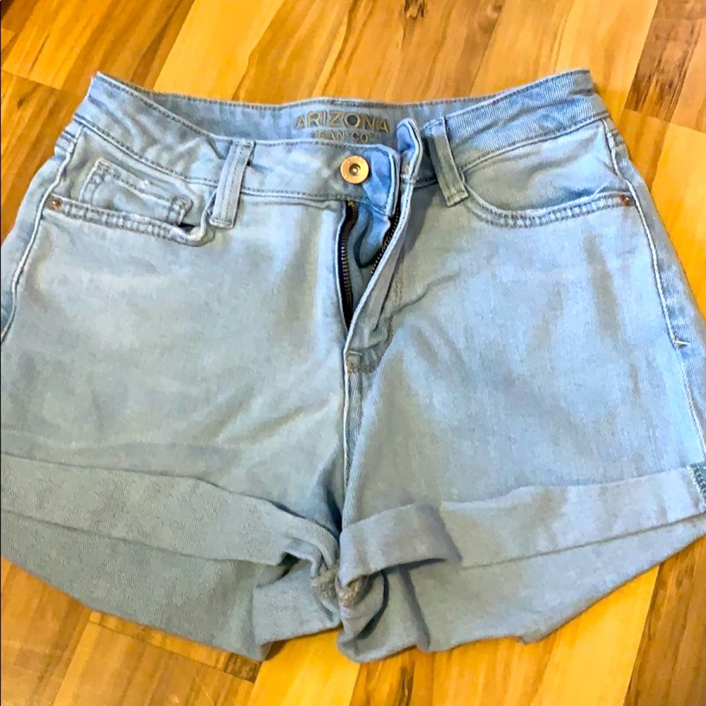 size 7 mom shorts
